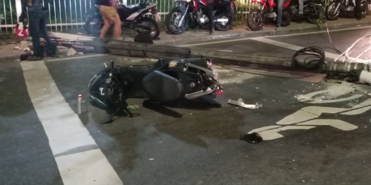 Motociclista Escapa De Ser Esmagado Por Poste No Coroado MSKTV