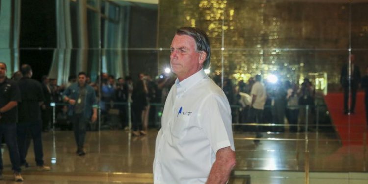 Bolsonaro fará pronunciamento após derrota nas eleições em instantes