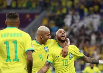 Neymar volta como uma vitória excepcional do Brasil nas quartas de final