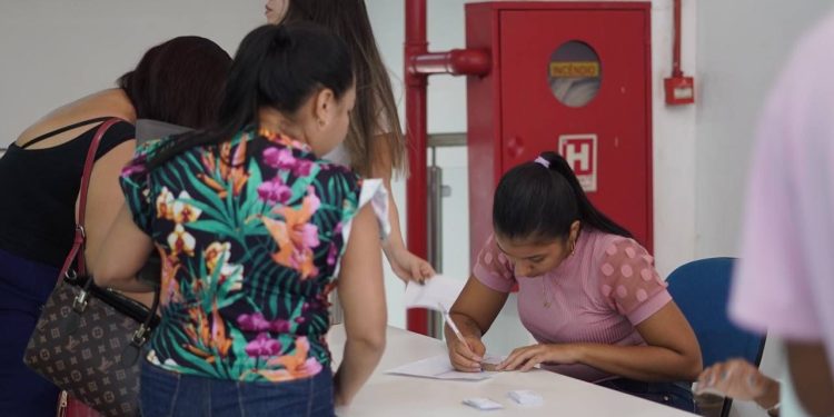 Quer trabalhar? Se liga nessas 302 vagas de emprego