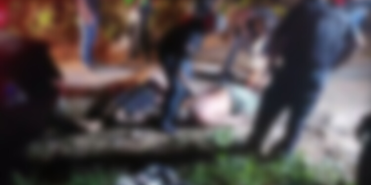 Dois corpos com mãos amarradas são encontrados no porta-malas de carro