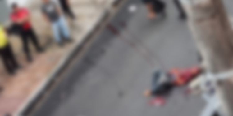 Vídeo: levou surra de populares após tentar roubar em rua do Centro