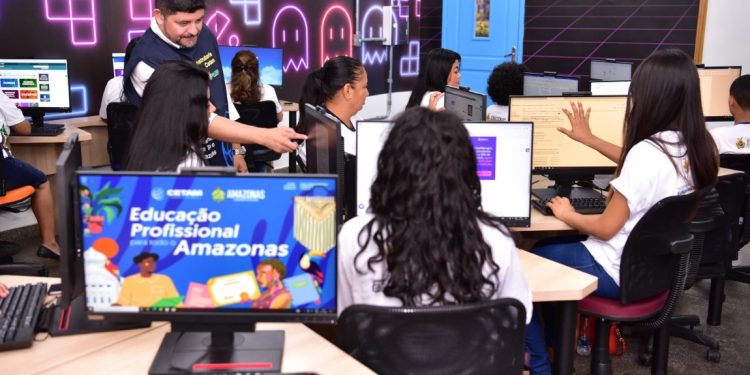 Oportunidade para curso de qualificação com 1.800 vagas disponíveis