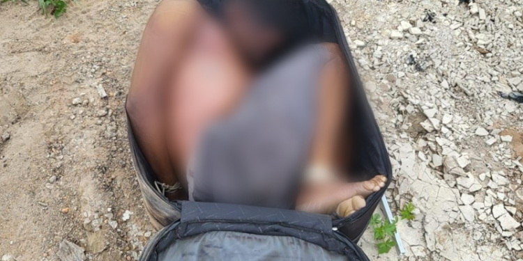 Com mão e pés amarrados corpo é encontrado dentro de mala