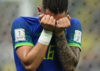 Alex Telles e Gabriel Jesus estão fora da Copa do Mundo