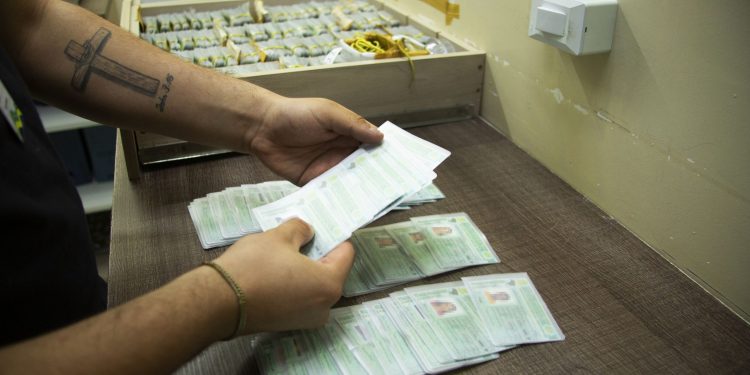 CNHs voltam a ter prazo de 30 dias para renovação