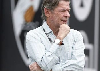 Salgado fala em eternizar Dinamite na camisa 10 do Vasco