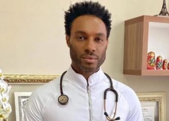 Fred Nicácio teve ajuda de amigos para se formar após ser rejeitado pelos pais