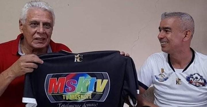 Morre Roberto Dinamite aos 68 anos