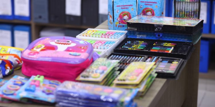 Seis marcas de material escolar são reprovadas no Amazonas