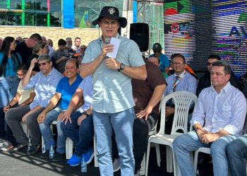 David Almeida assina ordem de serviço para obra de intervenção viária da rua Barão do Rio Branco