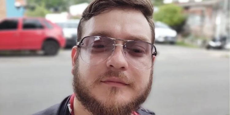 Cantor sertanejo assassinado com 20 tiros foi morto por engano; dois foram presos