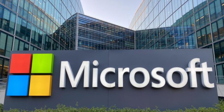 Microsoft vai demitir 10 mil funcionários para reduzir custos