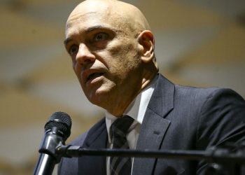 Moraes: quem financiou e incentivou atos golpistas será punido
