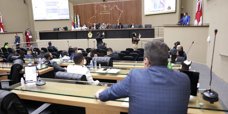 Cheia dos rios e exploração de potássio dominam a Sessão Ordinária da Aleam