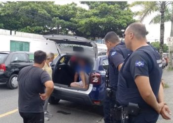 Passageira pula de carro de aplicativo após motorista mudar rota para levá-la “a um lugar bonito”