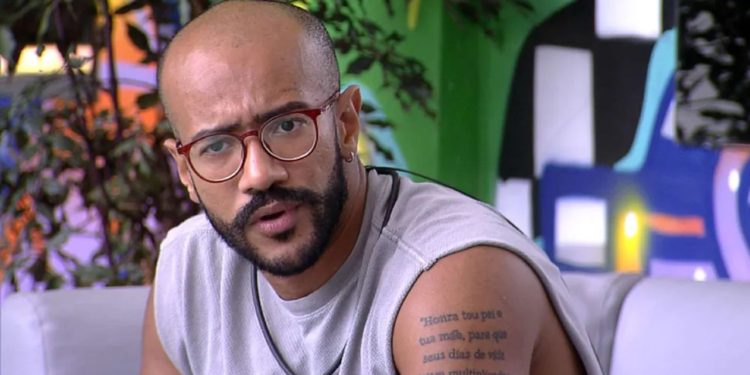 BBB23: Ricardo afirma que já beijou homem e reflete sobre sexualidade