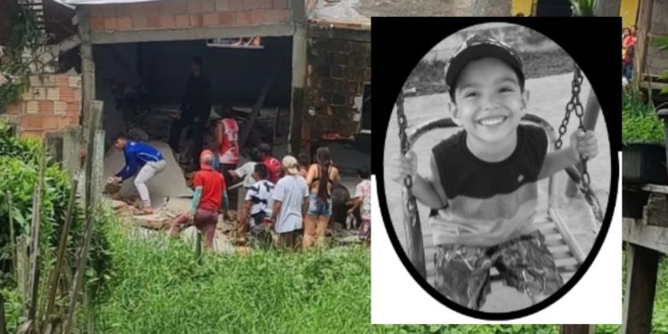 Por conta das chuvas recorrentes no Amazonas, infelizmente uma criança morreu soterrada após a casa onde ele residia desabar.