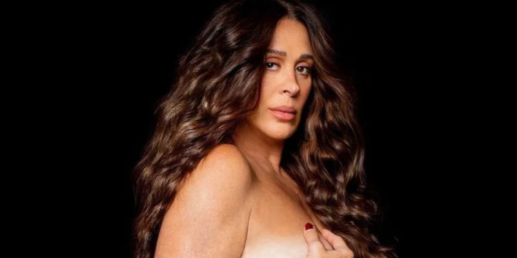 Grávida aos 56 anos, Claudia Raia surge completamente nua em ensaio fotográfico