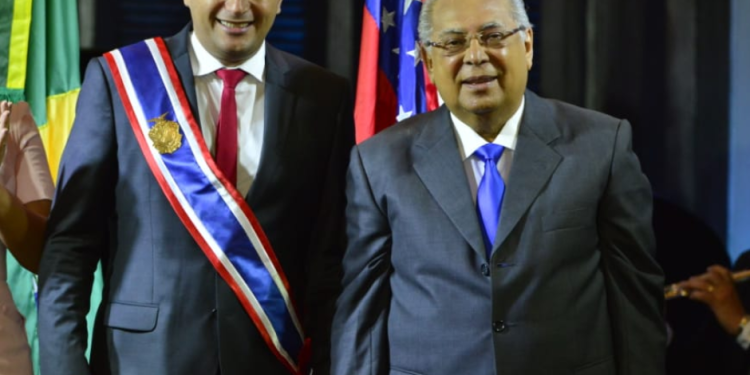 Wilson Lima lamenta morte de Amazonino e decreta 7 dias de luto