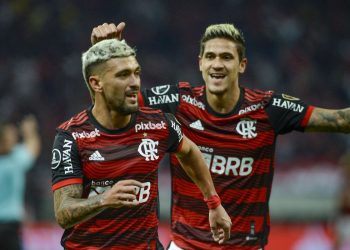 42 anos de jejum: Flamengo estreia no Mundial de Clubes em busca do Bi