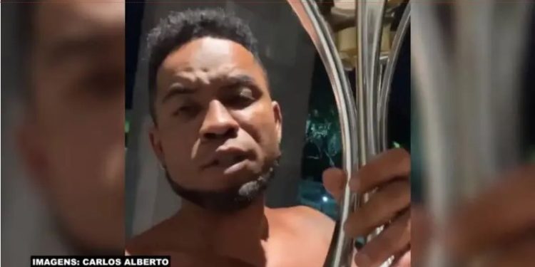 Carlos Alberto posta meme para provocar Arrascaeta e Flamengo após derrota no Mundial