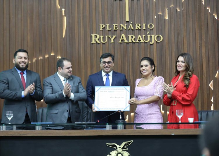 Governador recebe título de cidadão amazonense na Aleam