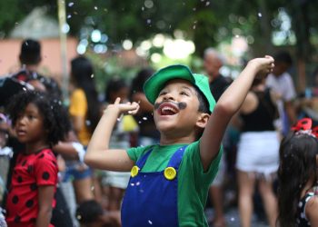 “Carnavalzinho” no Parque Cidade da Criança, no bairro Aleixo, zona Centro-Sul