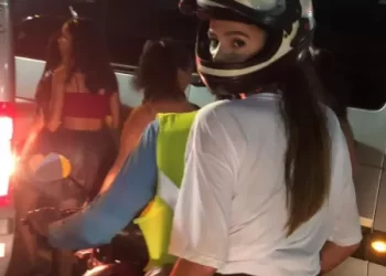 Mototaxista que levou Marquezine em Carnaval trocou moto por BMW