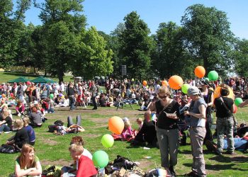 A Finlândia foi eleita nesta segunda-feira (20) o país mais feliz do mundo pelo sexto ano consecutivo, de acordo com um relatório Finlândia é