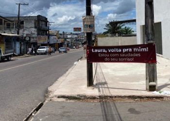 Desesperado, homem espalha cartazes por Manaus pedindo “Laura, volta pra mim!”