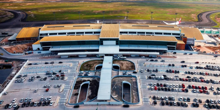 Aeroporto Eduardo Gomes cancela voos por 7h nesta terça (21)