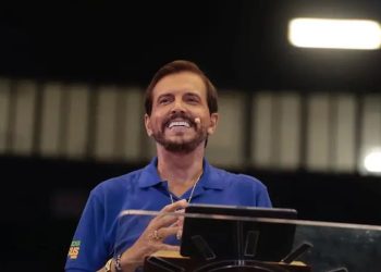 “Chego em casa muito cansada e não tenho vontade de fazer amor com meu marido. Sou obrigada?” Para o apóstolo Estevam Hernandes. Líder da