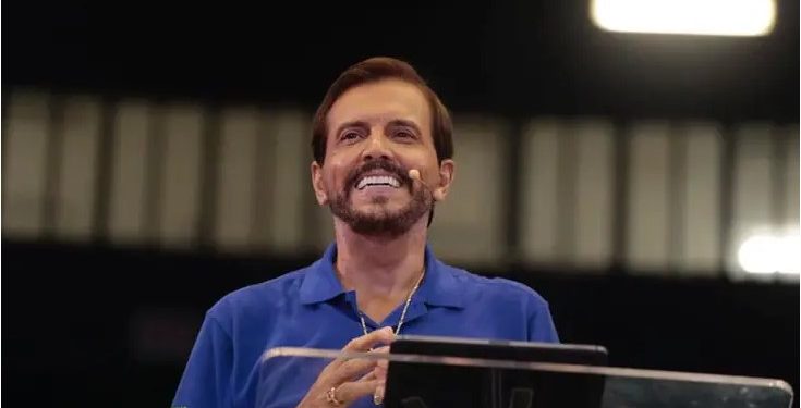 “Chego em casa muito cansada e não tenho vontade de fazer amor com meu marido. Sou obrigada?” Para o apóstolo Estevam Hernandes. Líder da