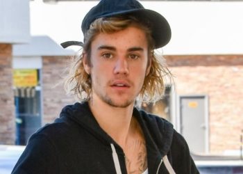 No auge dos seus 29 anos, o cantor Justin Bieber cogita a possibilidade de uma aposentadoria precoce, depois de vender seu catálogo musical por US$ 200 milhões