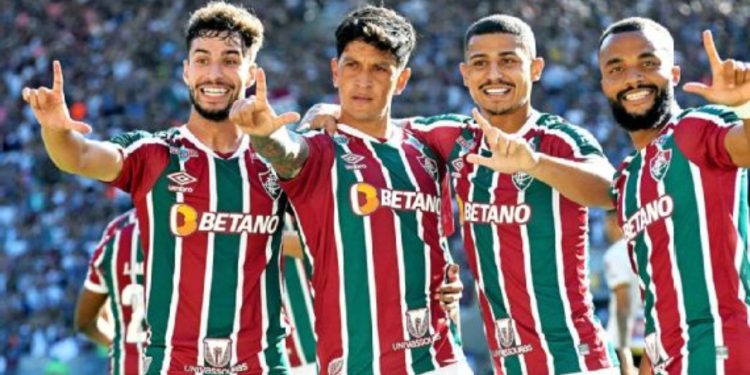 O Fluminense goleou o Volta Redonda por 7 a 0, neste sábado (18), no Maracanã, e está classificado para a final do Campeonato Carioca.