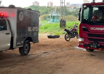 Durante a chuva que atingiu Manaus um corpo foi encontrado boiando em um igarapé no bairro São Raimundo, na zona Oeste de Manaus.