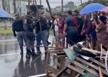 A Prefeitura de Manaus, por meio da Secretaria Municipal de Educação (Semed), disponibilizou 2 escolas para abrigar 172 famílias.