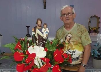 Os fiéis católicos da Paróquia de Carauari, no interior do Amazonas, foram pegos de surpresa na manhã de domingo (19) ao encontrarem morto o padre Irineu Paulo Paetzold.