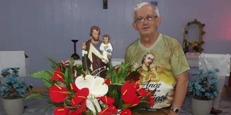 Os fiéis católicos da Paróquia de Carauari, no interior do Amazonas, foram pegos de surpresa na manhã de domingo (19) ao encontrarem morto o padre Irineu Paulo Paetzold.