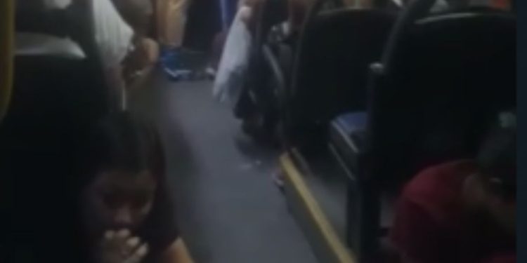 Mais um caso onde assaltantes tocam o terror na linha 640 foi registrado na noite desta sexta-feira (17) em Manaus.