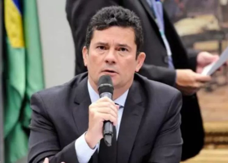 A operação da PF para desmantelar um plano criminoso do PCC que mirava o senador Sérgio Moro, provocou uma discussão entre Randolfe Rodrigues e Hamilton Mourão (Republicanos-RS).