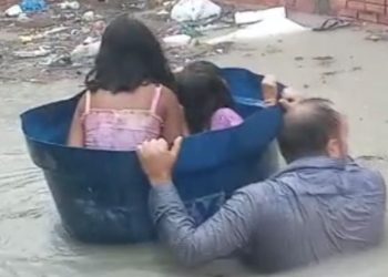 A Prefeitura de Manaus registrou na Central 199 da Defesa Civil mais de 90 ocorrências, sendo mais da metade de alagamentos.