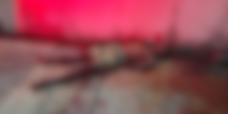 Um homem, ainda não identificado, foi morto a pedradas por suspeita de cometer um roubo, na manhã desta sexta-feira (24). Suspeito de