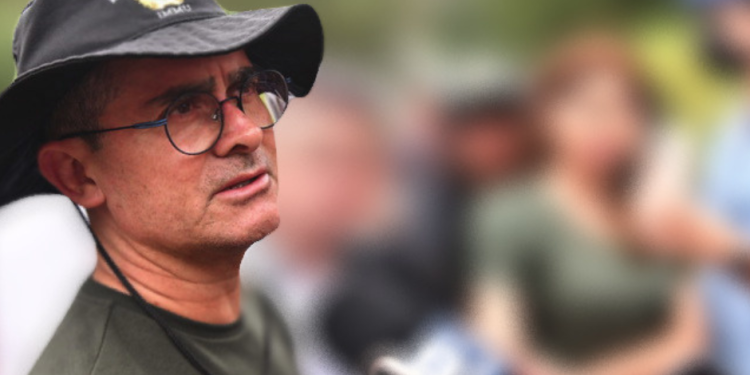 David vai pedir ajuda a Lula para vítimas de deslizamento no Nova Floresta