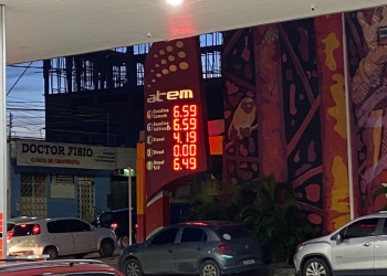 Após retorno parcial de impostos federais o valor médio preço da gasolina em Manaus saltou de R$ 5,59 para R$ 6,59.
