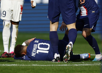 O atacante Neymar, do Paris Saint-Germain (PSG), ficará fora dos próximos dois jogos do time devido a uma lesão no tornozelo, disse o técnico