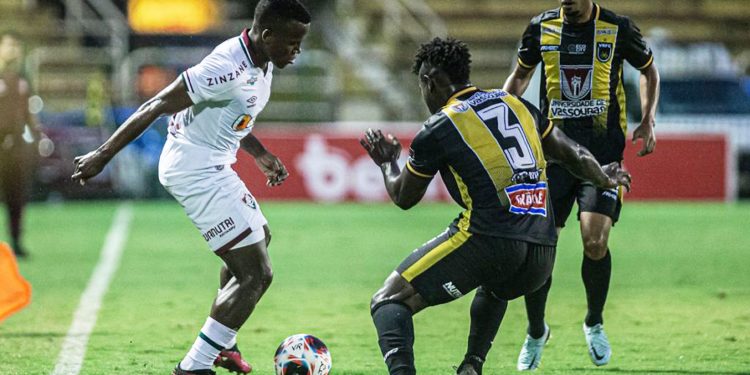 Em busca de uma vaga na final do Campeonato Carioca, Fluminense e Volta Redonda se enfrentam, a partir das 15h deste sábado (18). Carioca: