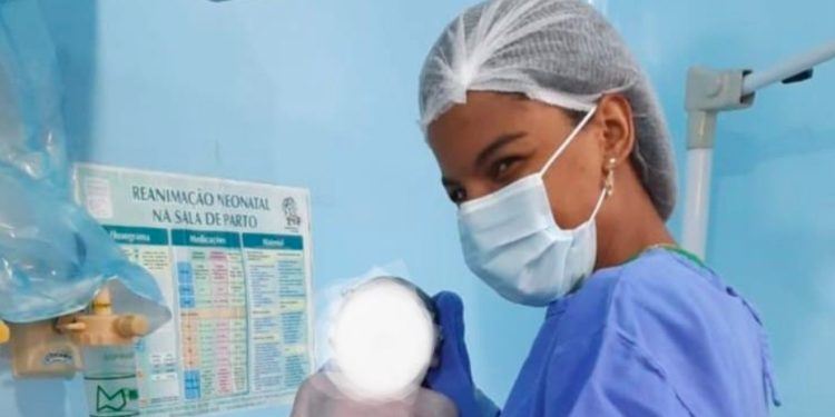 Suspeita de se passar por médica em UTI no AM é presa em Recife