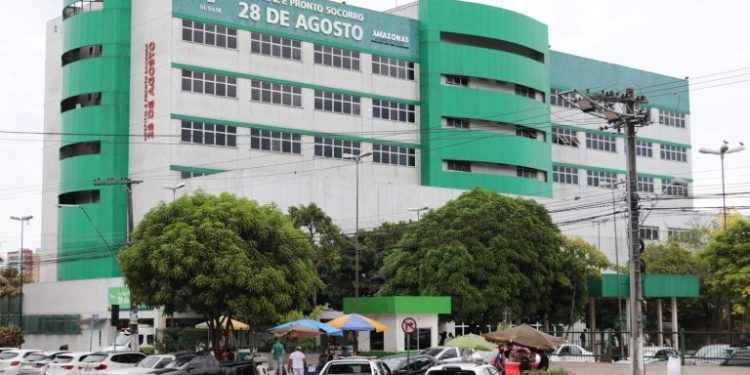 Um bebê de 2 anos e seus pais Nubia Ribeiro de Farias, 34, e Jean da Silva Paz, 37, foram baleados na noite de quarta-feira (9). Bebê é.